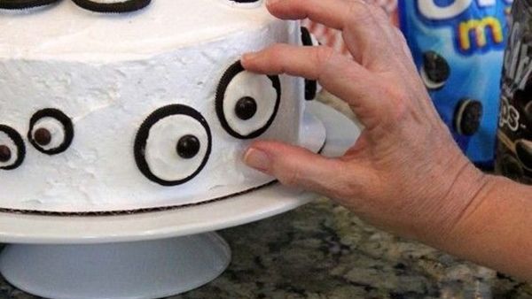 كعكة العيون للهالوين