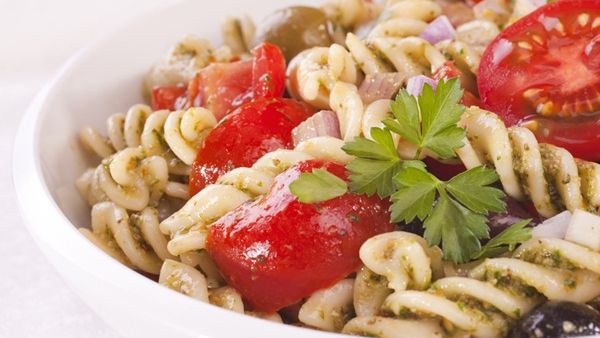 باستا مع خضار طازجة