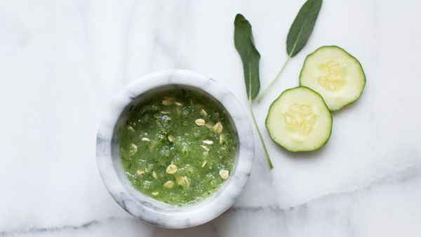 قناع الخيار بالميرامية لتهدئة الوجه