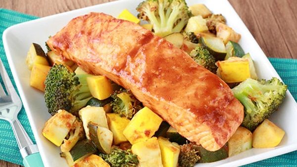 سمك السلمون مع الخضار