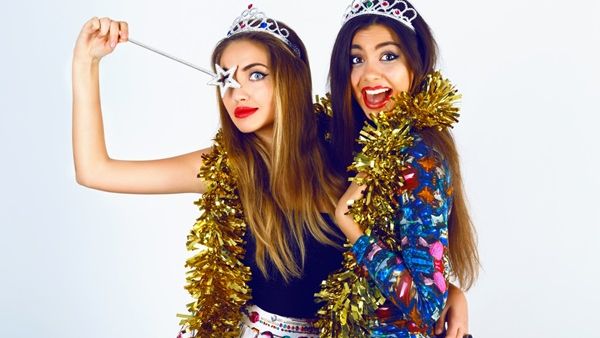 الخيوط اللامعة للشعر هي الإضافة المثالية لشعرك