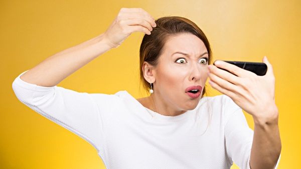 خلطات طبيعية لشعر اقل بياضا