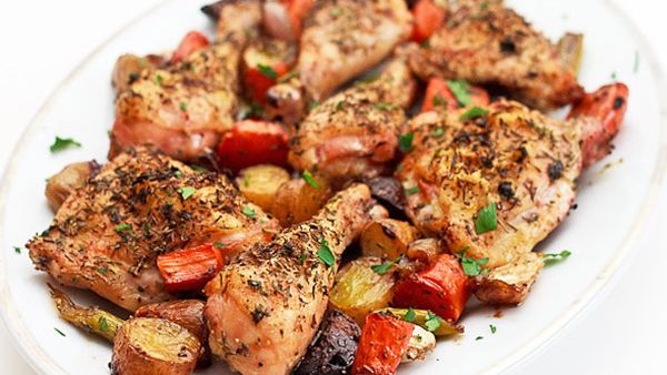 صينية الدجاج بالخضار في الفرن