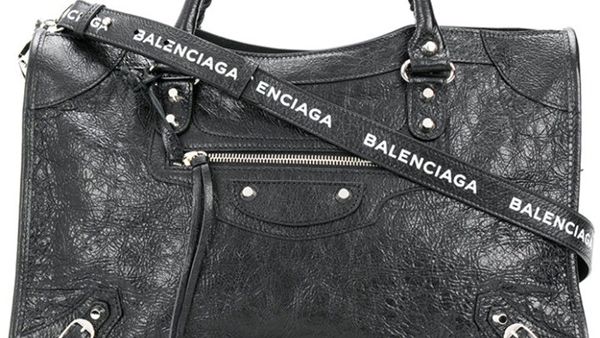 الحقيبة الجديدة من بالنسياغا "كلاسيك سيتي AJ"