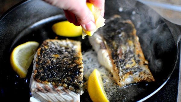 شرائح السمك في الفرن