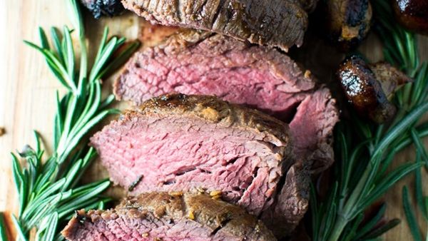 تندرلوين لعشاء رأس السنة الجديدة