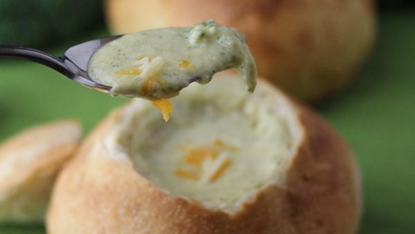 شوربة التشيدر والبروكلي الشهية