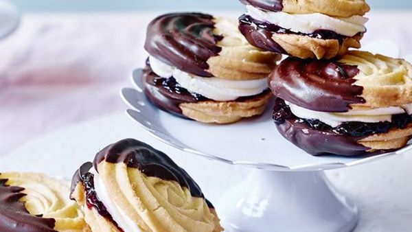 بيتي فور مغطاة بالشوكولاتة