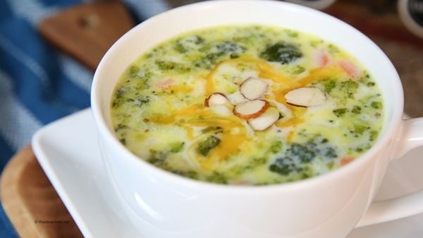 شوربة البروكلي والجبن