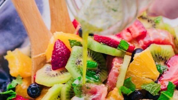 أفضل وصفة سلطة فواكه هذا الصيف