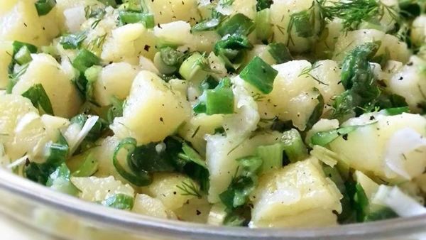 سلطة البطاطا اليونانية