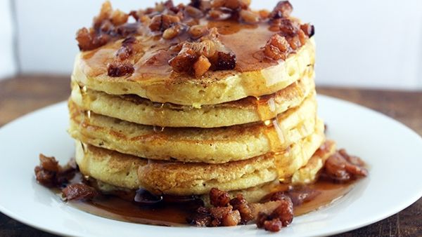 أطباق احتفالية: بانكيك بالتمر