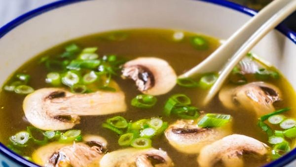 حساء البصل الياباني