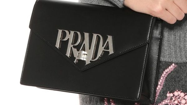 حقيبة برادا 