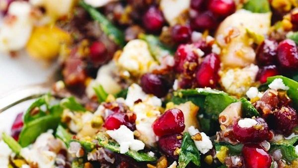 سلطة قوس قزح للكريسماس