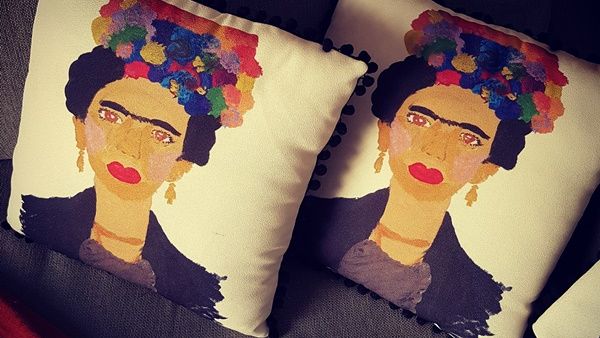 مجموعة فريدا كالو المرسومة يدويا مجموعة فريدا كالو المرسومة يدويا