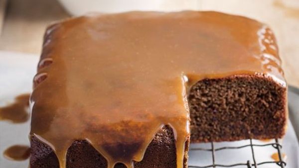 كيكة التمر بالقرفة