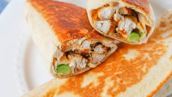 بوريتو الدجاج والأفوكادو