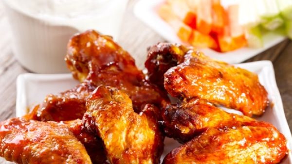 أجنحة الدجاج الحارة