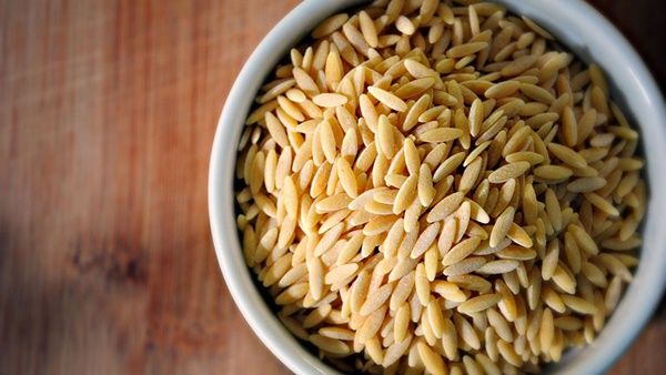 شوربة لسان العصفور بالدجاج   