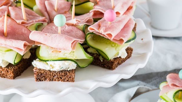 ساندويتشات اللحم البارد مع الجبن