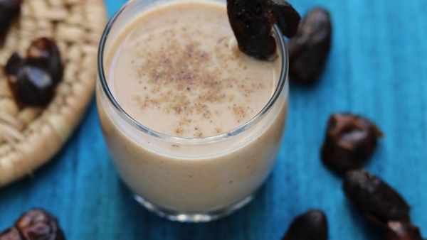 أطباق احتفالية: مخفوق التمر بالحليب