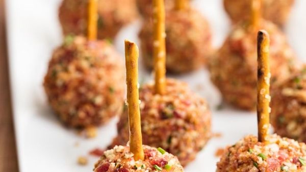 مقبلات كرات الجبن