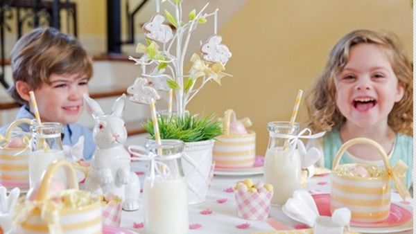 الاطفال بحاجة الى مائدة خاصة بهم ايضا الاطفال بحاجة الى مائدة خاصة بهم ايضا