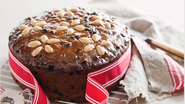 كيكة الكريسماس بالفواكه المجففة