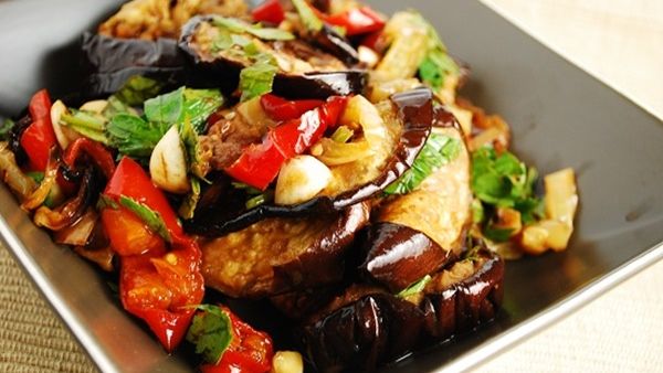 سلطة الباذنجان الحامضة