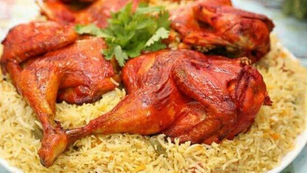 مندي الدجاج الحار مع الأرز 