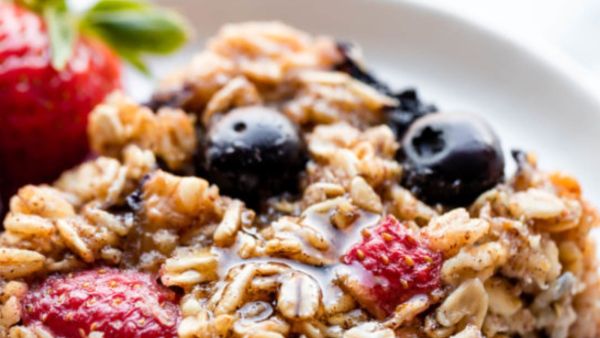 صينية الشوفان بالفواكه