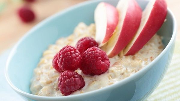 الشوفان بالحليب وجبة فطور متكاملة