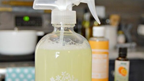 رذاذ البرتقال لتنظيف المنزل رذاذ البرتقال لتنظيف المنزل