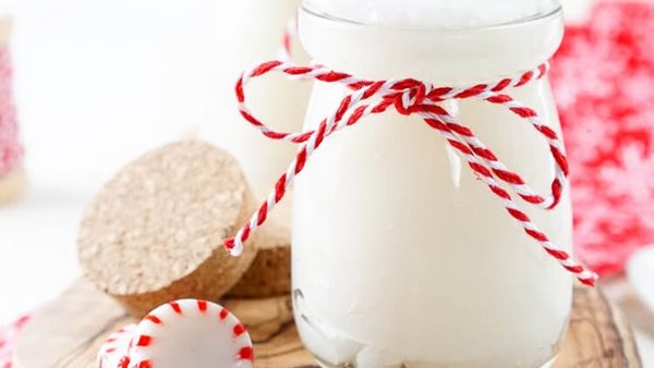 زيوت عطرية وسكر ونعناع لوصفة سحرية وبشرة ناعمة