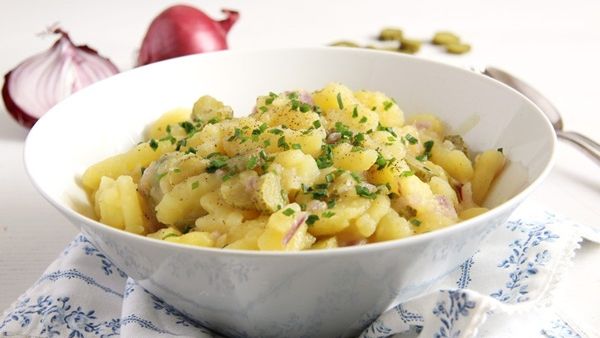 سلطة البطاطا