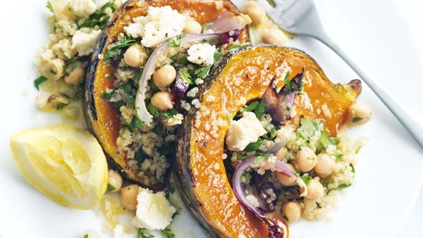 سلطة الكينوا واليقطين