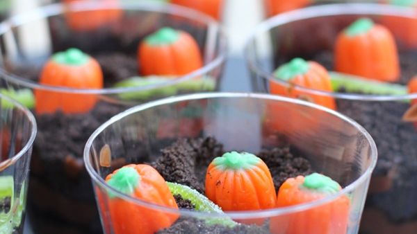 حلوى مزرعة اليقطين في كوب