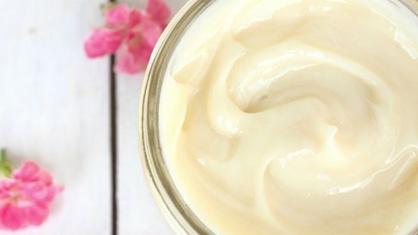 كريم اللبان لمكافحة الشيخوخة