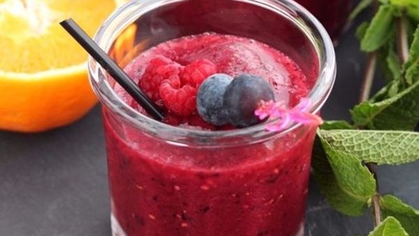 مخفوق التوت البارد