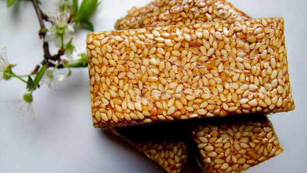 حلوى السمسم