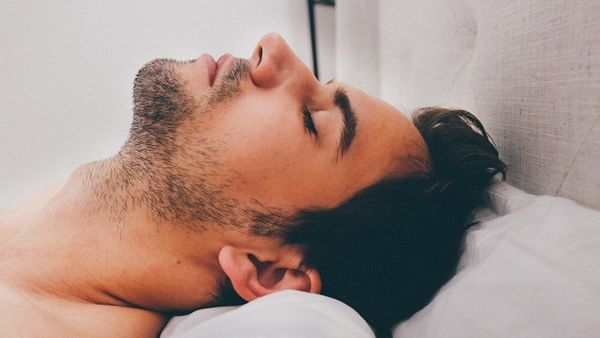 كيف يمكنك البقاء يقظاً بعد ليلة طويلة من الأرق؟