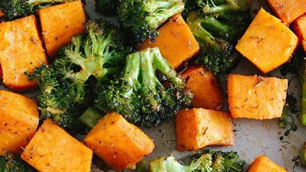 بطاطا حلوة بالفرن مع الخضار