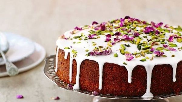 كيكة الزعفران والهيل