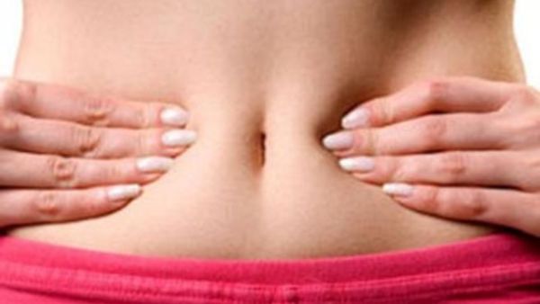عالجي ألم المعدة والأمعاء بطرق طبيعية وسهلة