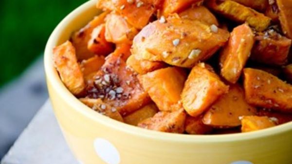 طبق البطاطا الحلوة بالمكسرات 