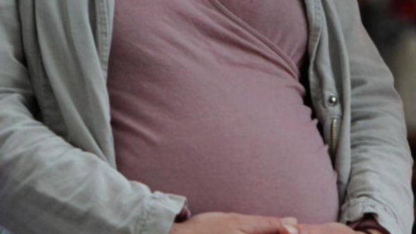 لا وجود لزيادة خطر الآثار السلبية لتناول الكحول بشكل خفيف خلال الحمل، على النمو السلوكي أو العقلي للأطفال