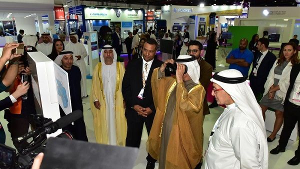 His Highness Sheikh Hasher bin Maktom visit du's stand on Day One of CABSAT 2018