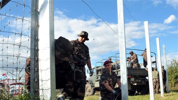 Hungarian soldiers erected a similar fence along the Croatian border in 2015. (AFP/File)