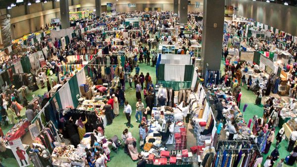 The bazaar at the ICNA-MAS conference. (ICNA)